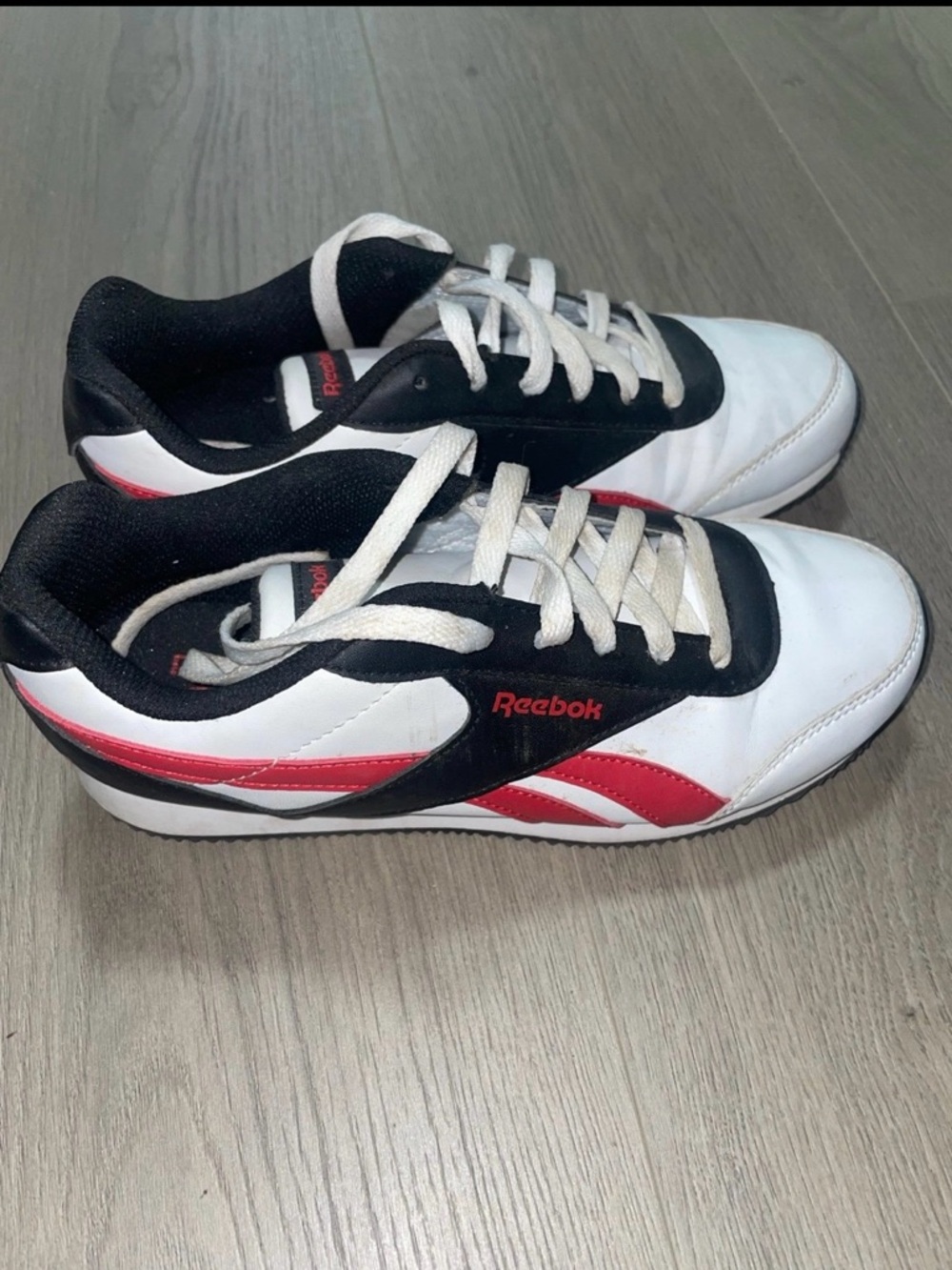 Reebok Classic shoes size 5
